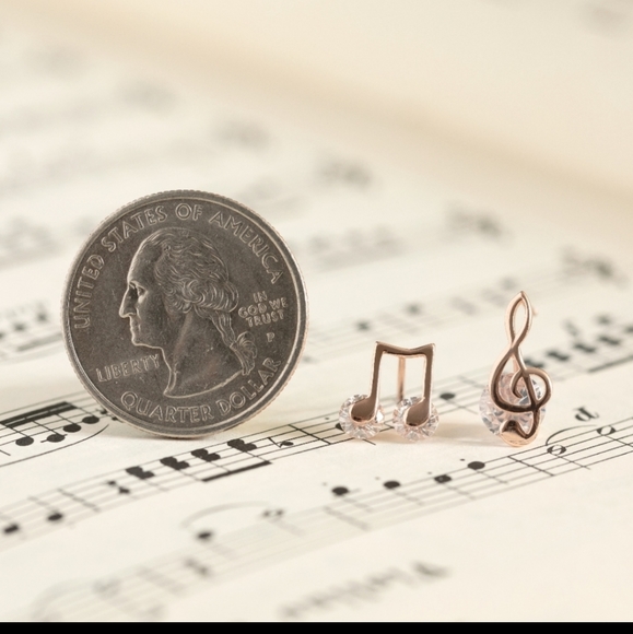 925 Silver Dainty Zircon Musical Note Treble Clef Stud - Picture 11 of 16